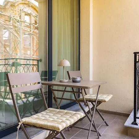 Downtown Modern With Balcony By Flat Mаnager Apartman *