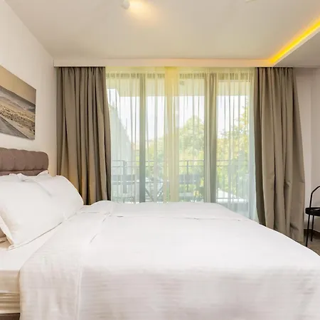 Apartman Downtown Modern With Balcony By Flat Mаnager