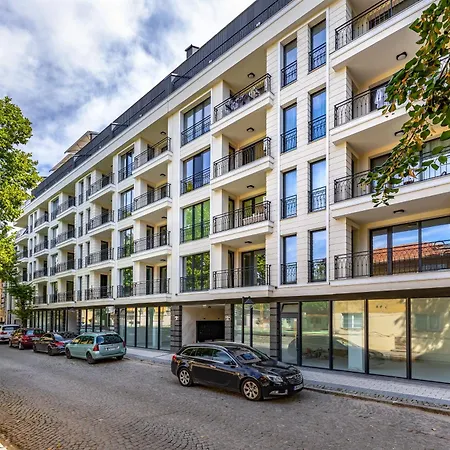 Downtown Modern With Balcony By Flat Mаnager *